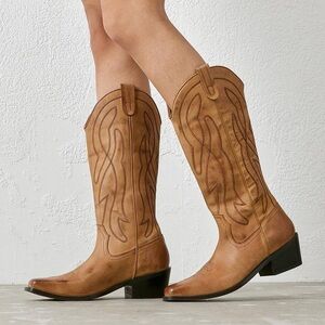 NWT Urban Outfitters Cassidy Leather Cowboy Western Boots in Tan - 7